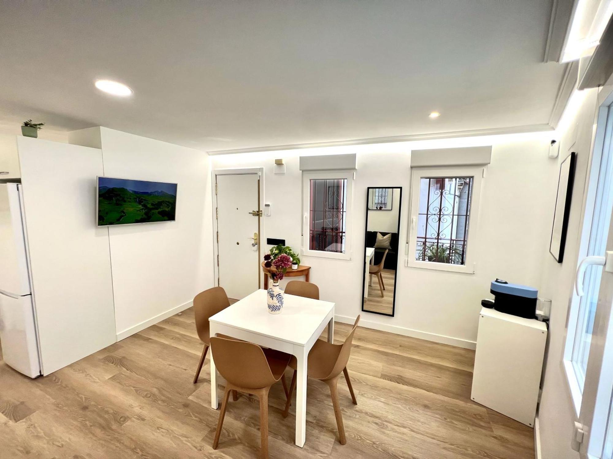 Apartment In The Heart Of Madrid-Piso En Malasana Exterior foto