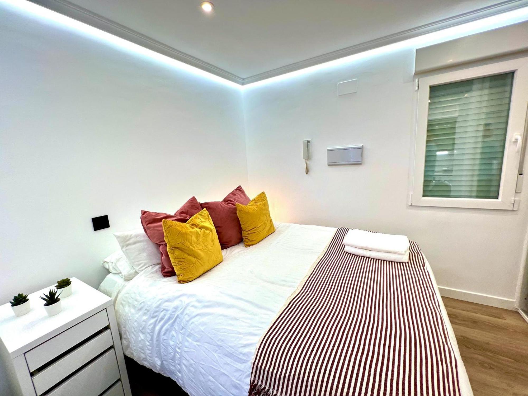 Apartment In The Heart Of Madrid-Piso En Malasana Exterior foto